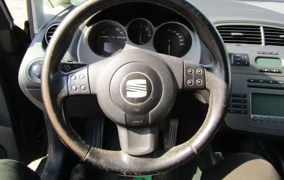 Seat Altea XL Steering wheel 