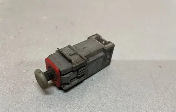 Opel Zafira B Brake pedal sensor switch 55701396