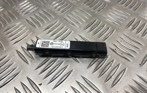 Volkswagen Beetle A5 Aerial antenna amplifier 5C5035552C