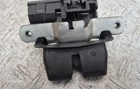 Ford B-MAX Tailgate/trunk/boot lock/catch/latch 8A61A442A66AE