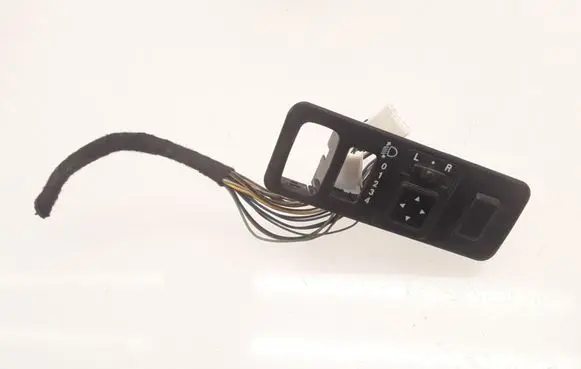 Mitsubishi Space Star Wing mirror switch MR240907