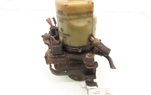 Ford Focus Power steering pump 1040085011094F 4M513K514AD