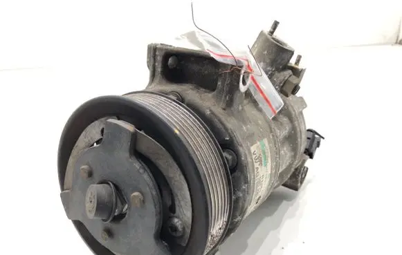 Volkswagen Golf V Air conditioning (A/C) compressor (pump) 5N0820803