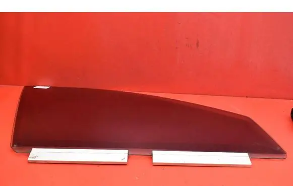 Volvo XC90 Front door window glass four-door 