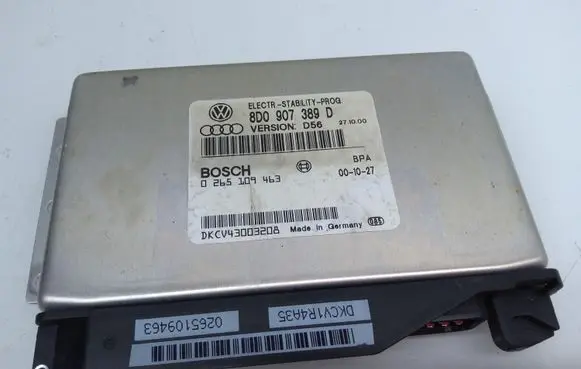 Audi A6 S6 C5 4B Engine control unit/module 8D0907389