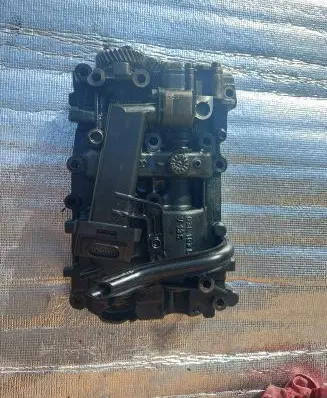 Volkswagen PASSAT B6 Oil pump 03G115105H 03L108587