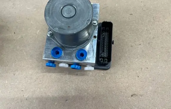 Mercedes-Benz E W214 ABS Pump A2149001807 A2239010413 A2149025801
