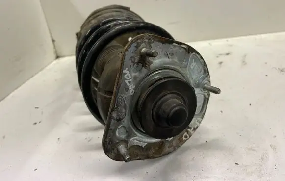 Volvo V70 Front shock absorber/damper 824904002859