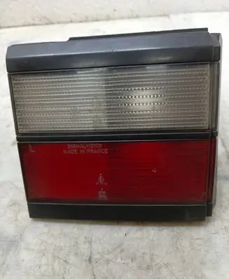 Volkswagen PASSAT B3 Tailgate rear/tail lights 333945107