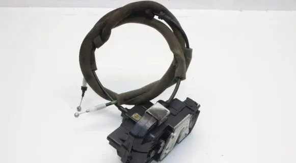 Infiniti Q50 Rear door lock