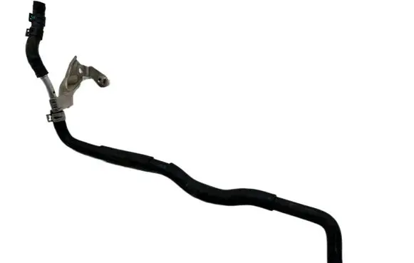 Engine coolant pipe/hose