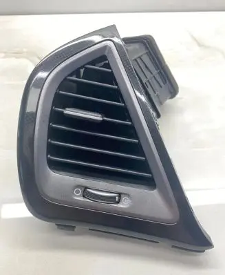 Hyundai Santa Fe Dashboard side air vent grill/cover trim 974052W000 110646 U106823800A