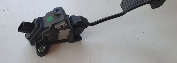 Toyota Avensis T270 Accelerator throttle pedal