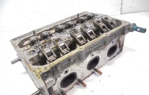 Volkswagen Polo Engine head 03E103373C