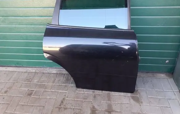 Seat Leon (1P) Rear door