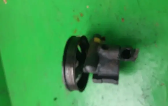 Opel Astra F Power steering pump