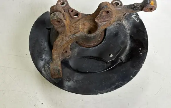Ford Mustang V Front wheel hub 4R332K004A