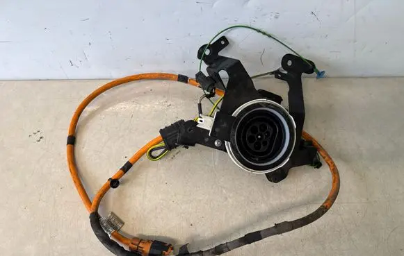 BMW X5 F15 Electric car charge socket 6800376