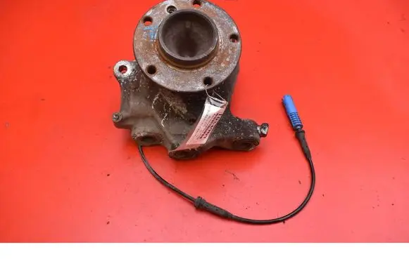 BMW 5 E39 Front wheel hub spindle knuckle