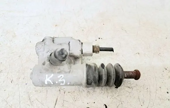 Honda FR-V Clutch slave cylinder 