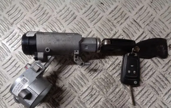Chevrolet Cruze Ignition lock 20939745