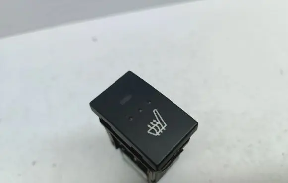 Mazda 3 I Seat heating switch BP4K66420 03750329