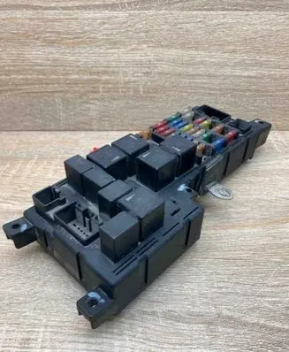 Volvo S80 Fuse module 8637841