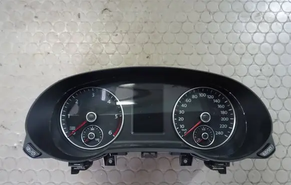 Seat Alhambra (Mk2) Speedometer (instrument cluster) 7N5920860L