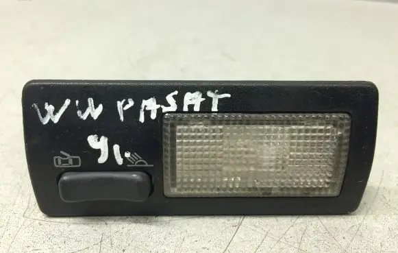 Volkswagen PASSAT B3 Rear seat light 357947291