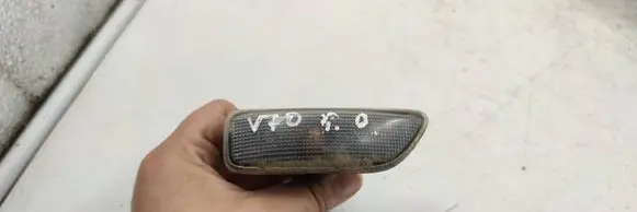 Volvo V70 Front fender indicator light 30722642