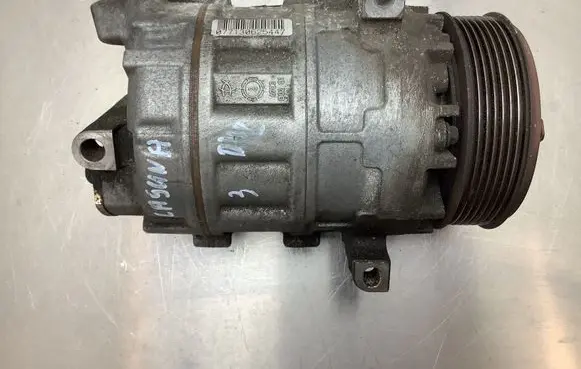Renault Laguna III Air conditioning (A/C) compressor (pump) 8200890987