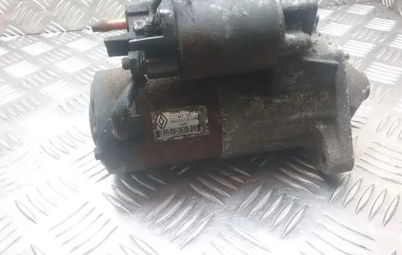 Renault Megane II Starter motor 8200584675A M000T87881