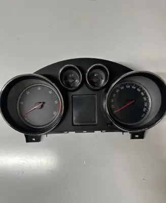 Opel Insignia A Speedometer (instrument cluster) 12844138