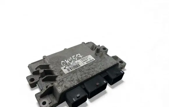 Renault Clio II Engine control unit/module ECU 8200473744 S120201109A