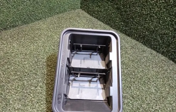 Rear air vent grill