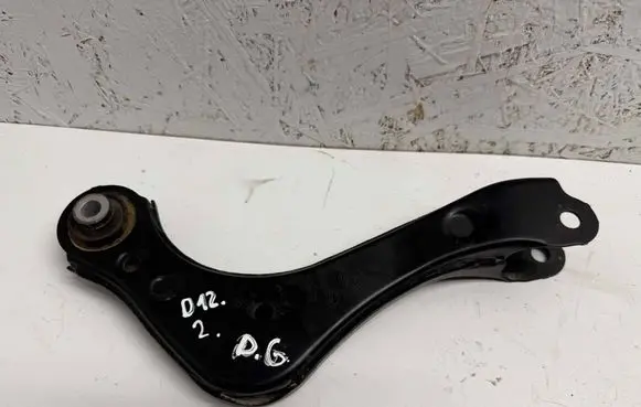 Toyota RAV 4 (XA50) Rear control arm