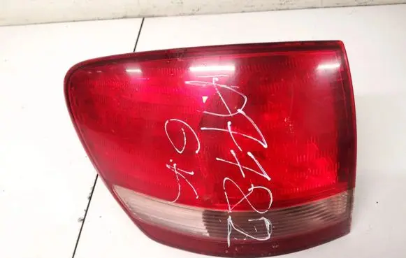 Toyota Avensis Verso Rear/tail lights