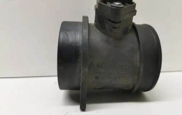 Volvo V70 Mass air flow meter 0280218088 31342362