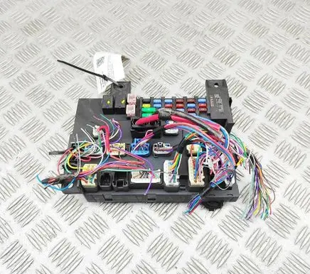 Mitsubishi Outlander Fuse module 8637B697
