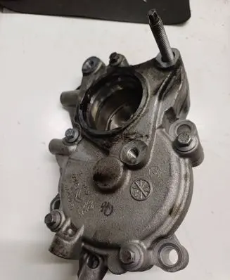 Peugeot Boxer Vacuum pump 9674992180