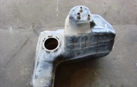 Audi R8 42 Fuel tank 420201022R