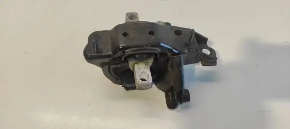 Skoda Fabia Mk1 (6Y) Engine mount bracket