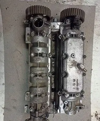 Renault Megane I Engine head 7700111490