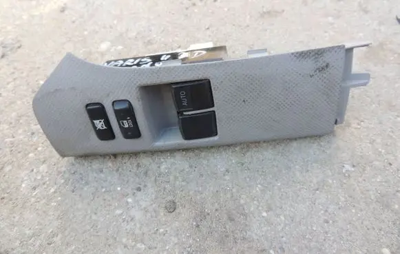 Toyota Yaris Quarter vent window switch T0Y0TA24