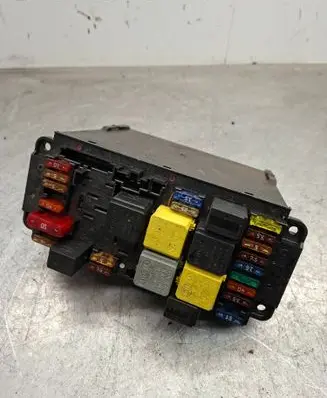 Mercedes-Benz C W203 Fuse module 2035452701 5DK00848541