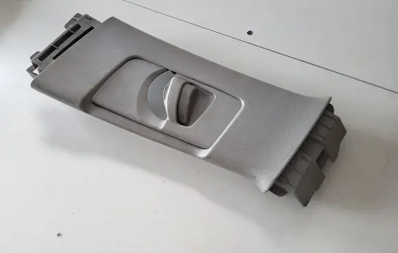 Toyota Verso Seat belt trim 624200F010