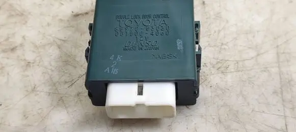 Lexus IS 220D-250-350 Door control unit/module 8597053030 0515004060