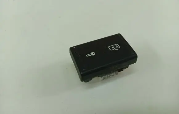 Skoda Fabia Mk2 (5J) Central locking switch button 5J0962125