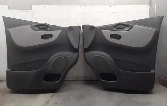 Renault Trafic III (X82) Door card panel trim set
