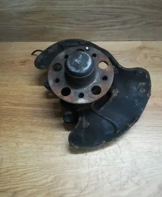 Mercedes-Benz C W203 Front wheel hub spindle knuckle
